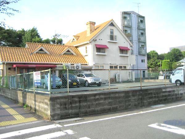 県劇横駐車場の外観・駐車場イメージ2枚目