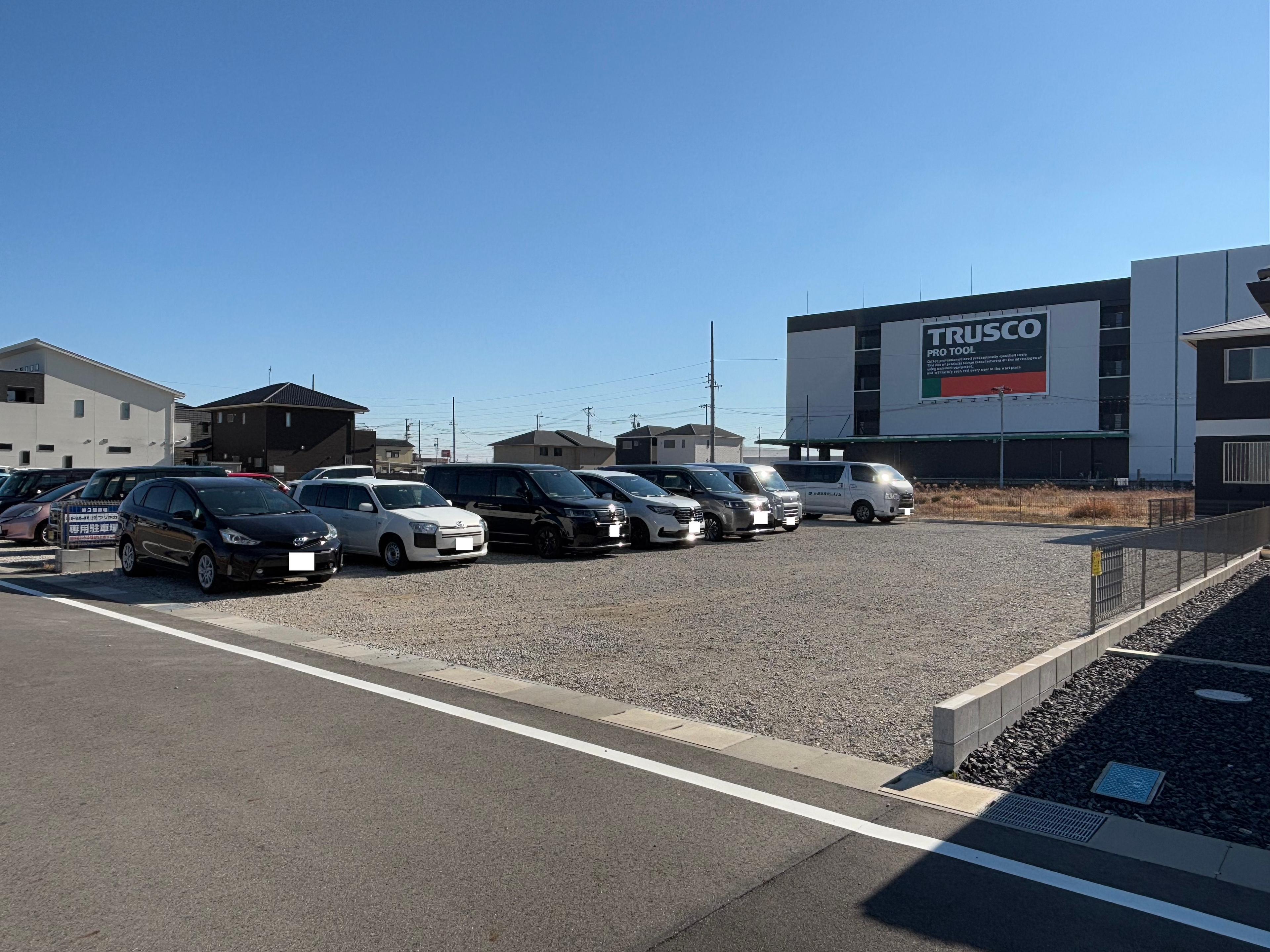 六反17-1パーキングの外観・駐車場イメージ3枚目