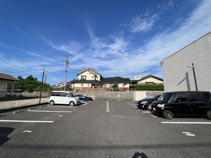 ＫＡＲＯ(16774)の外観・駐車場イメージ2枚目