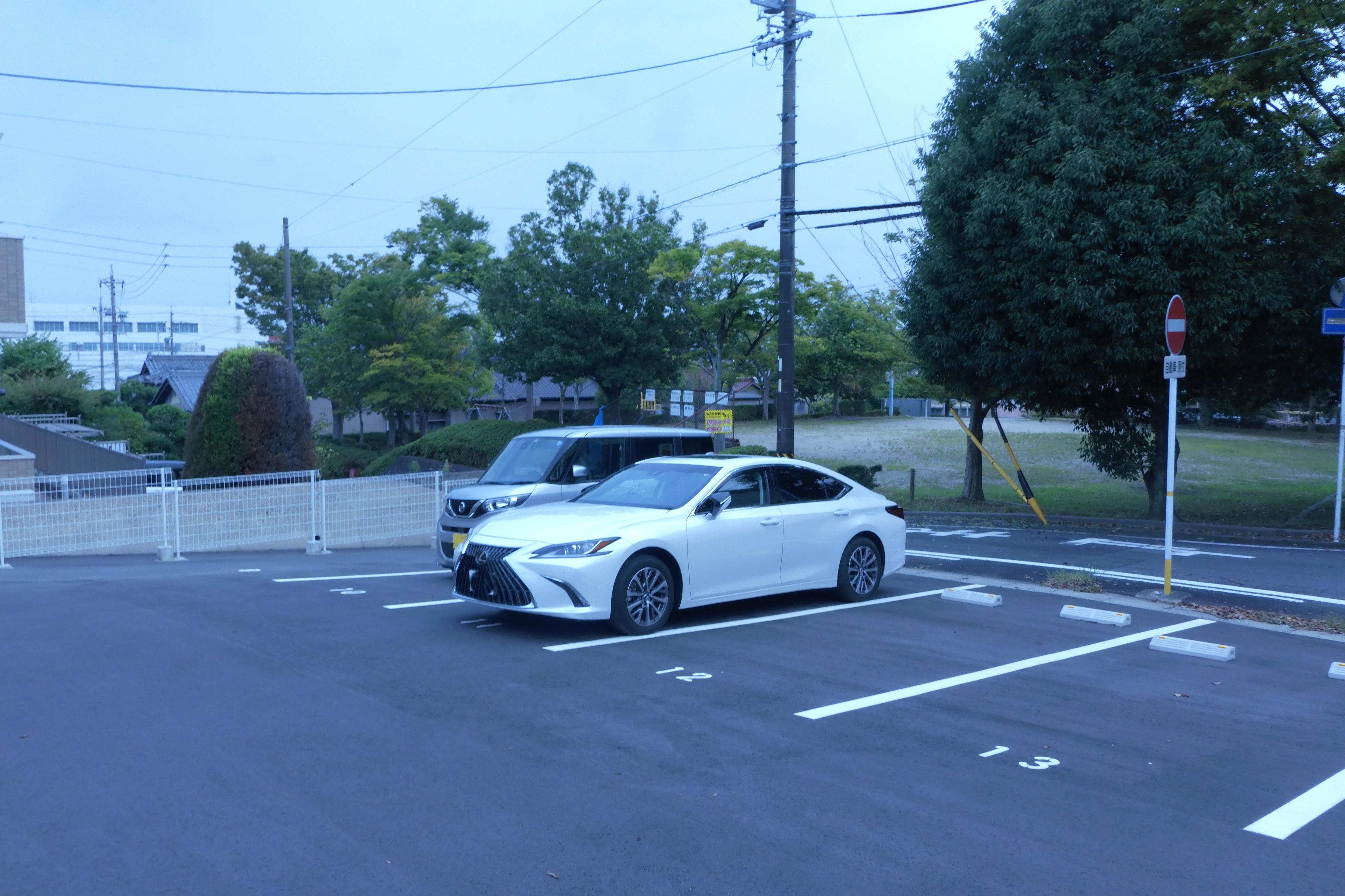320144の外観・駐車場イメージ2枚目
