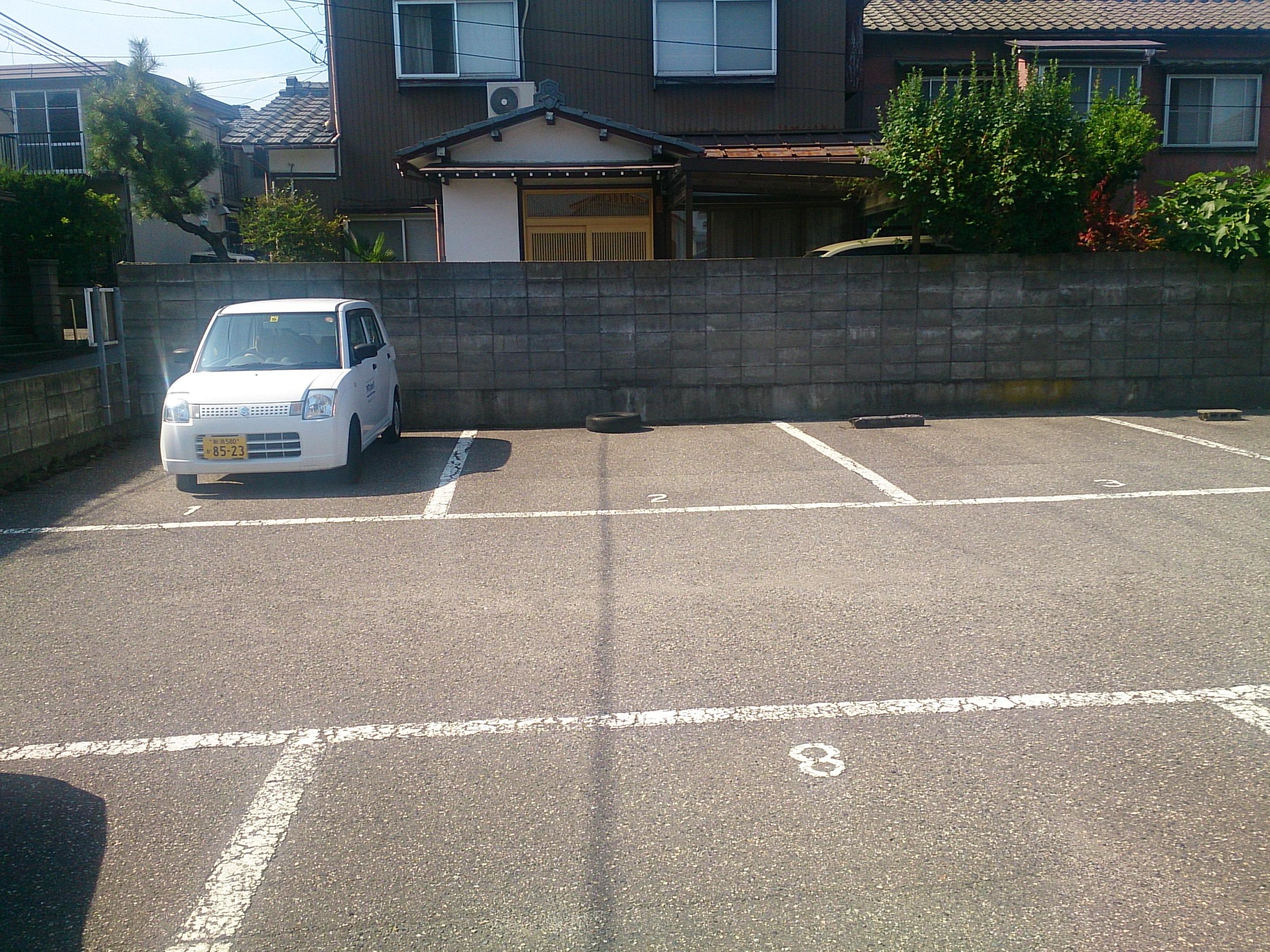 学校町通（鷲頭）駐車場の外観・駐車場イメージ3枚目