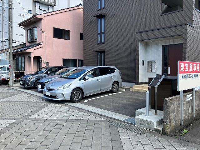ジュビリー敷地内駐車場（条件付）の外観・駐車場イメージ1枚目
