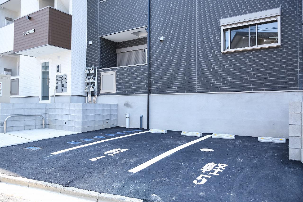 シュロス陣原の外観・駐車場イメージ2枚目