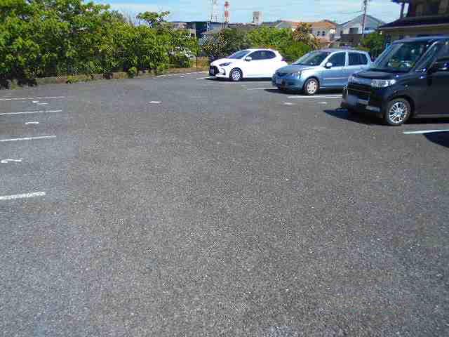 知多(41430)の外観・駐車場イメージ1枚目