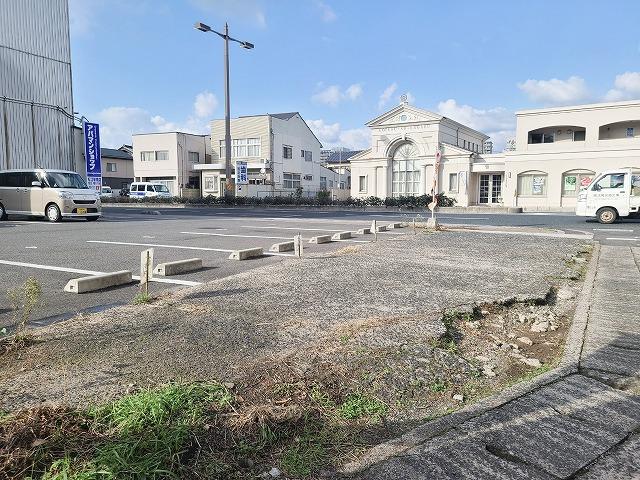 雑賀町Ｋ駐車場（縦列）の外観・駐車場イメージ3枚目