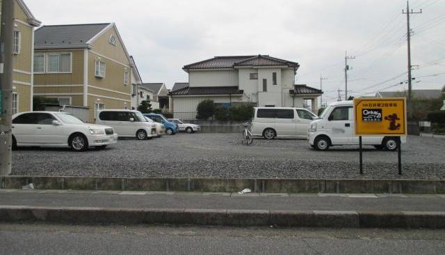石井第三駐車場の外観・駐車場イメージ2枚目