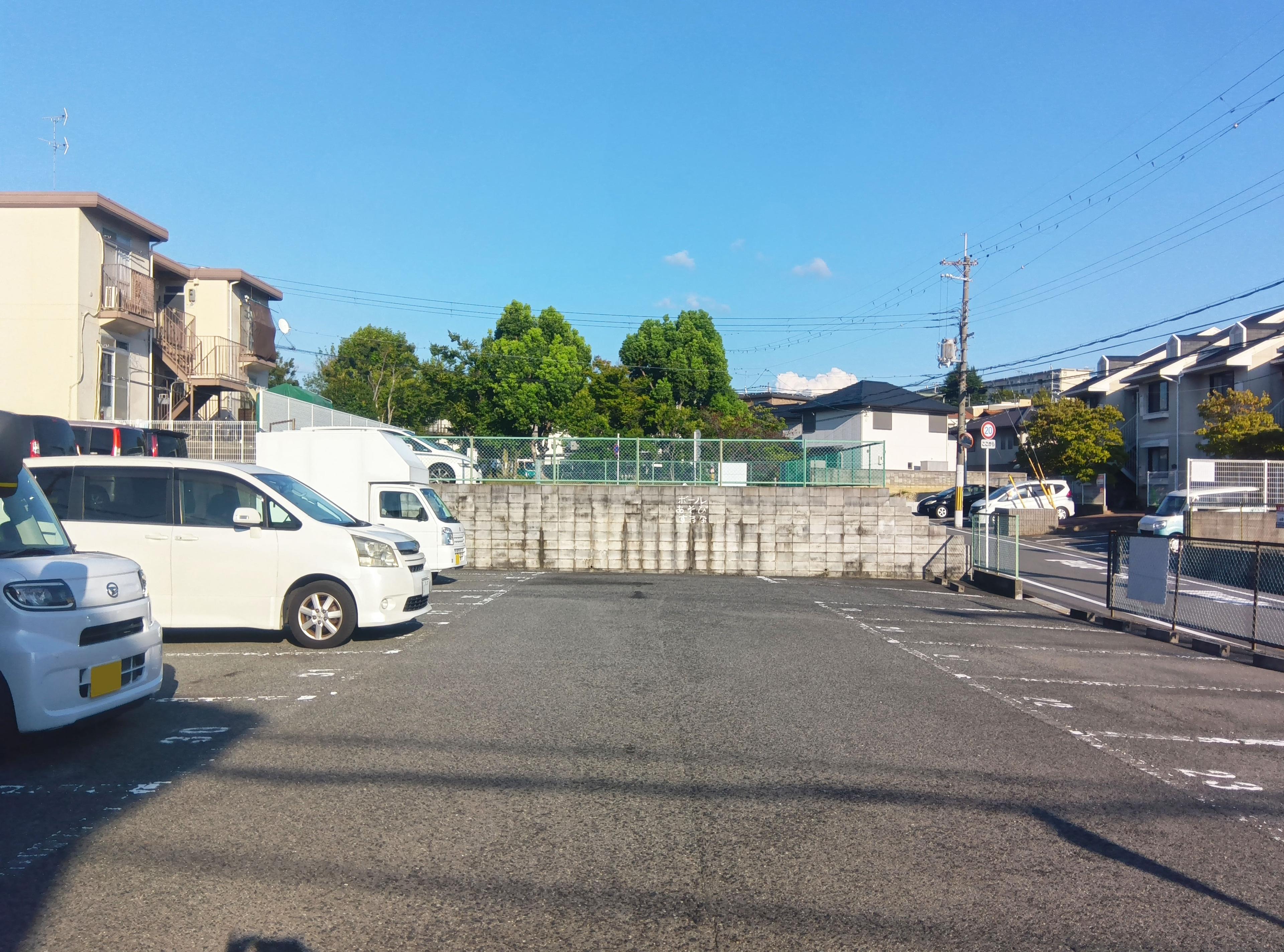 久野喜台№5モータープールの外観・駐車場イメージ2枚目