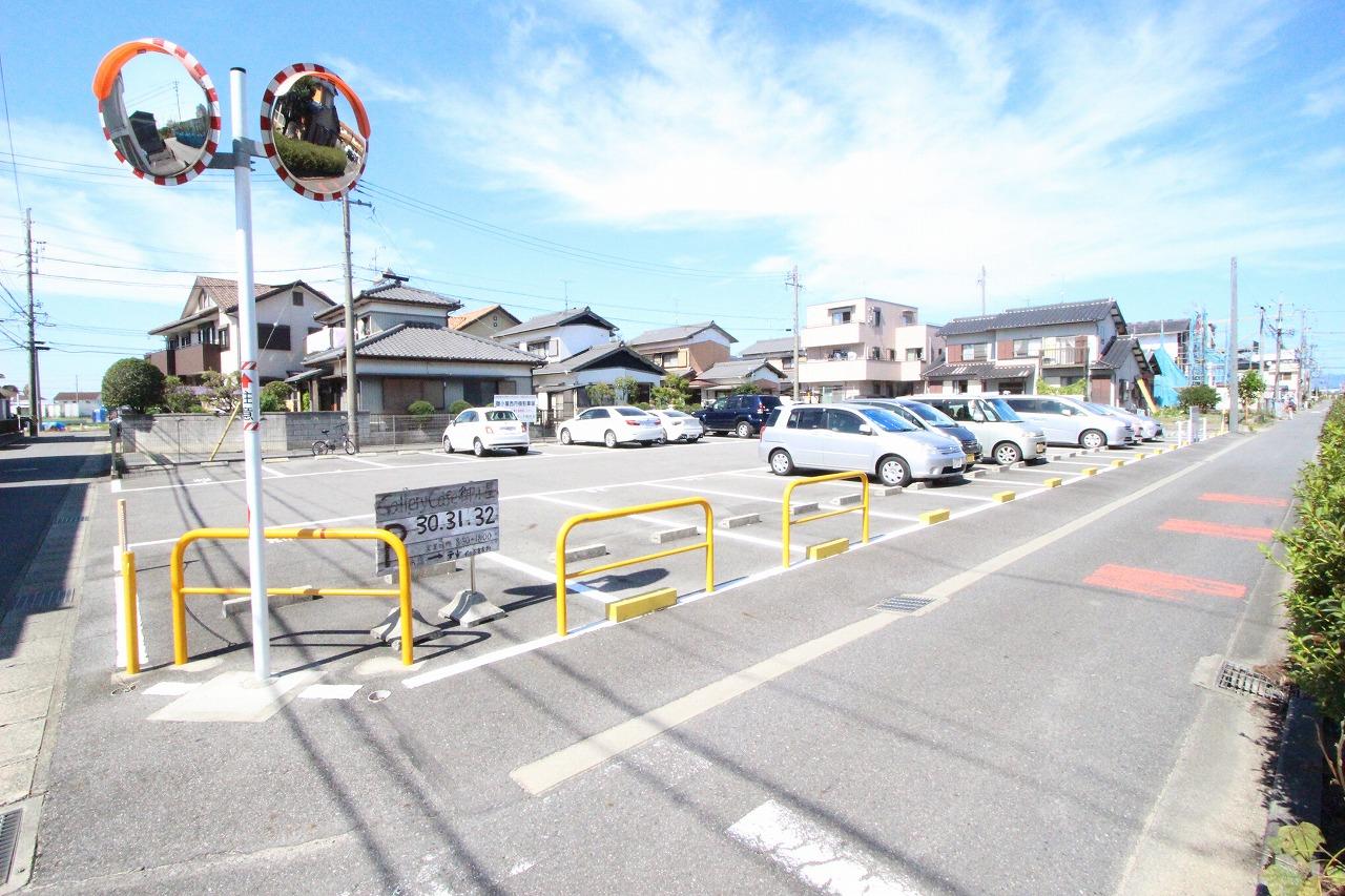 御小屋西駐車場の外観・駐車場イメージ1枚目