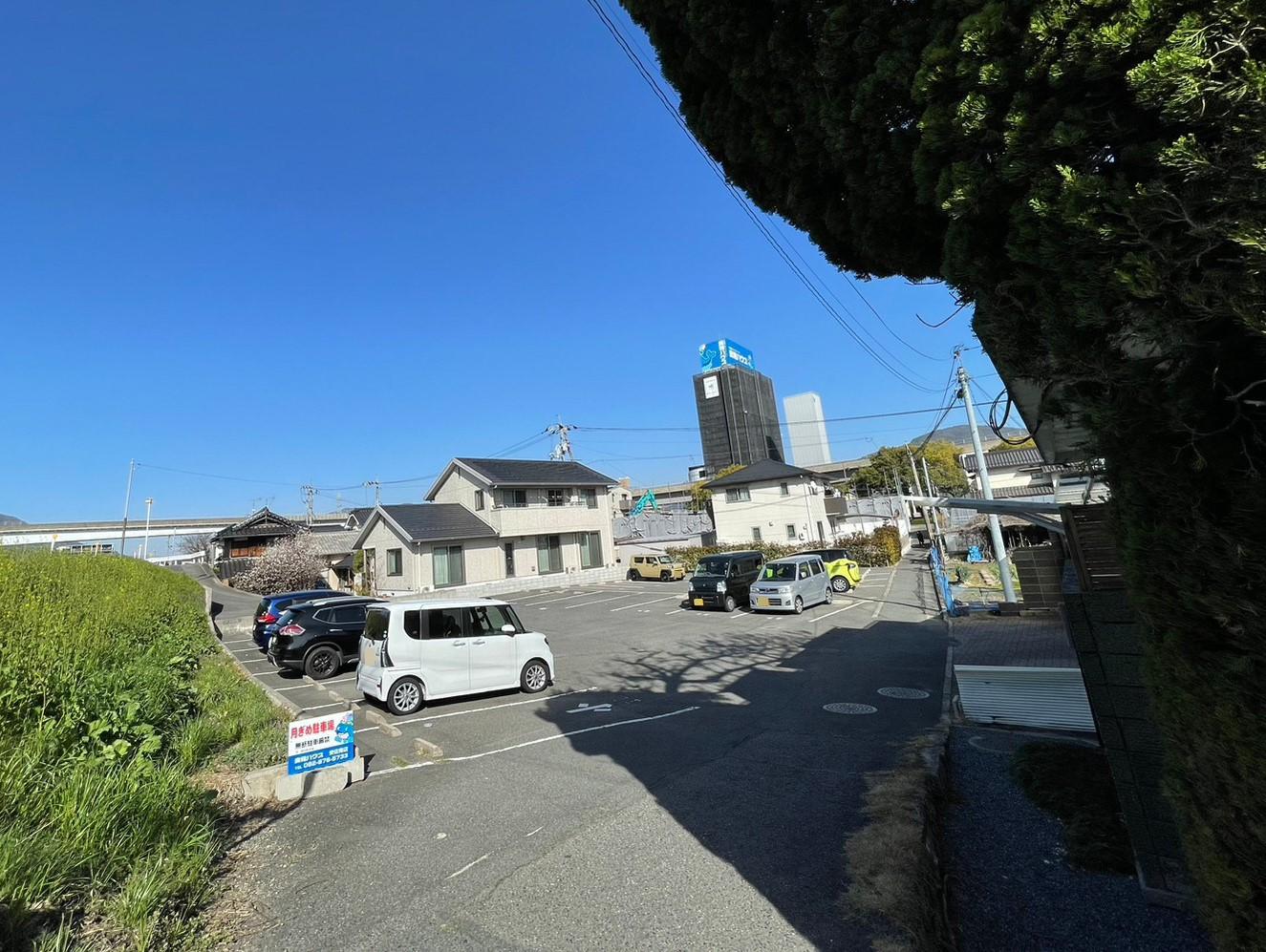第二岡田駐車場の外観・駐車場イメージ2枚目