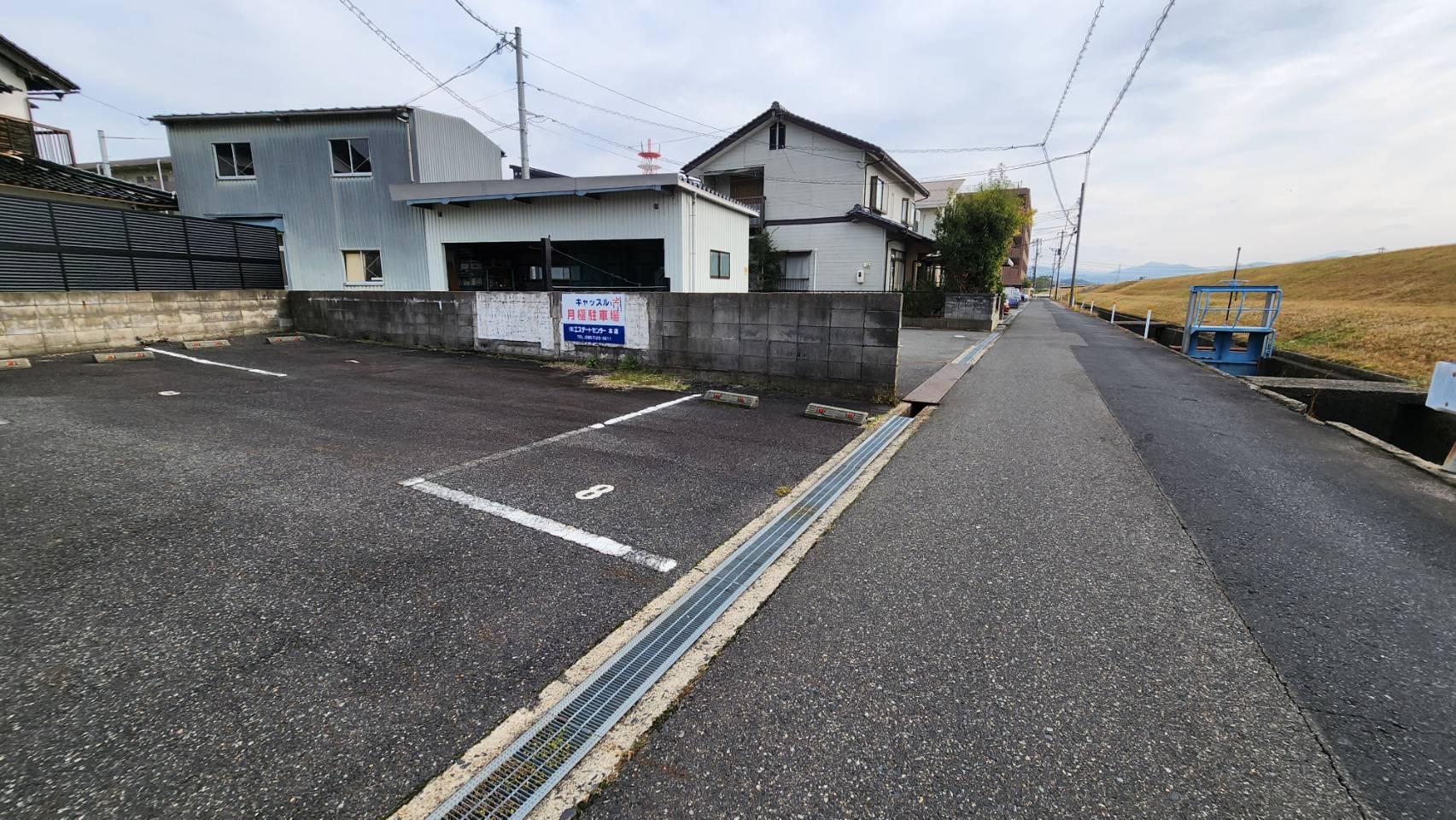 キャッスル駐車場Bの外観・駐車場イメージ3枚目