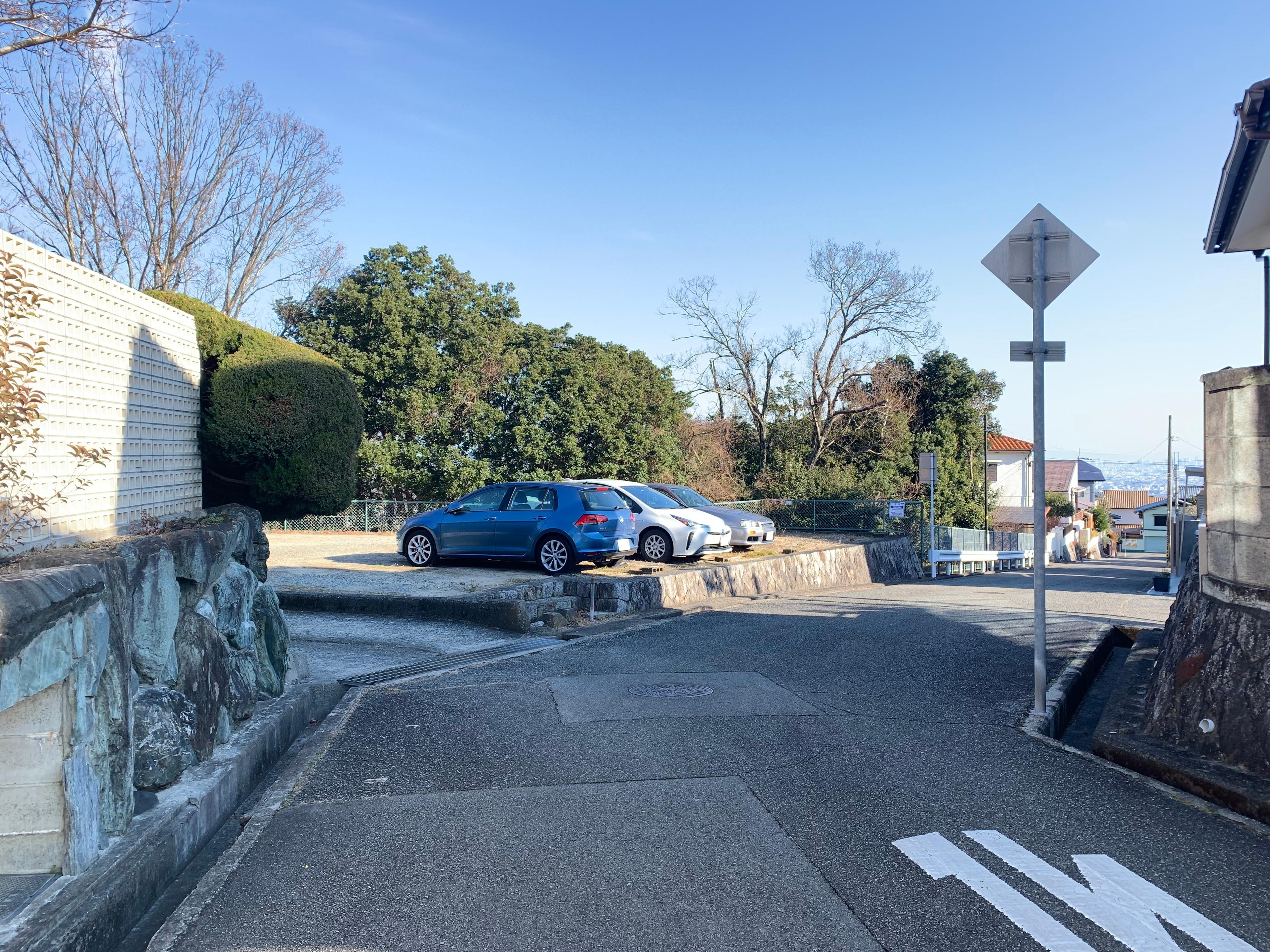 中山桜台駐車場の外観・駐車場イメージ2枚目