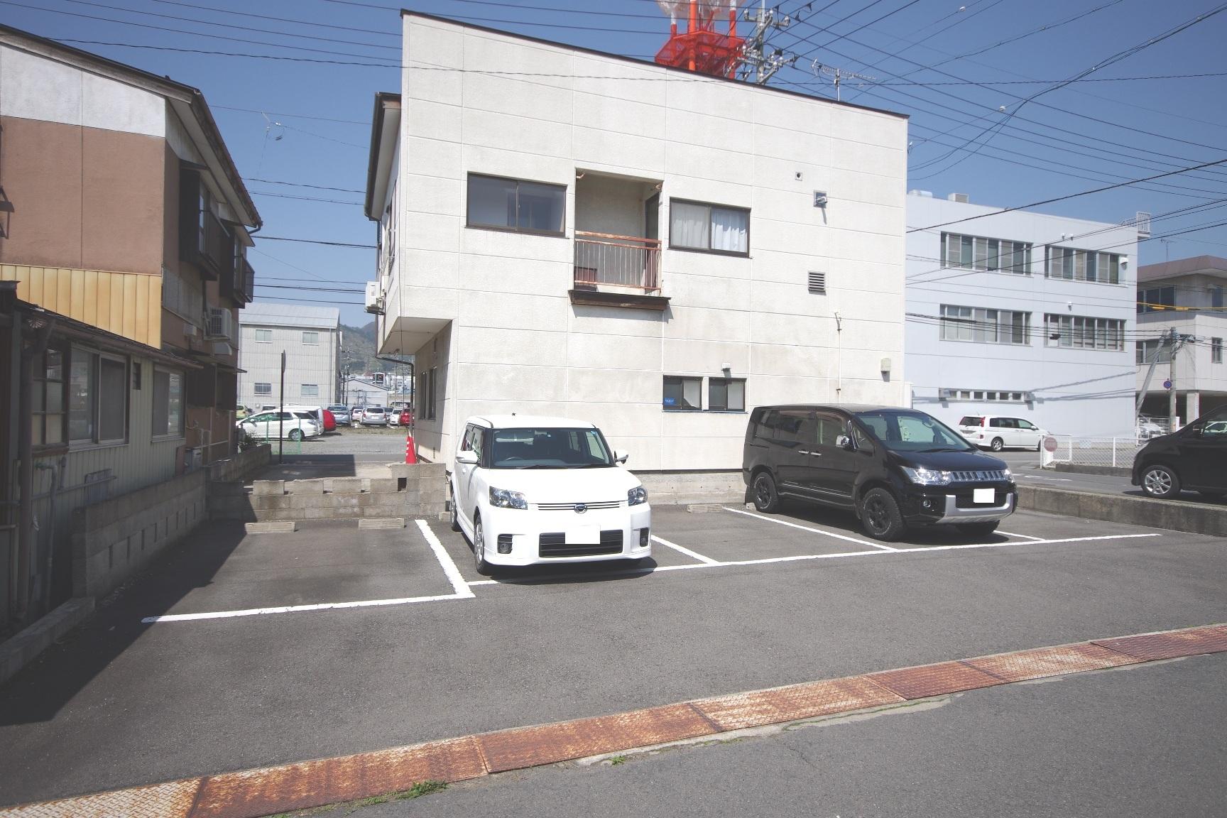 中御所駐車場の外観・駐車場イメージ1枚目