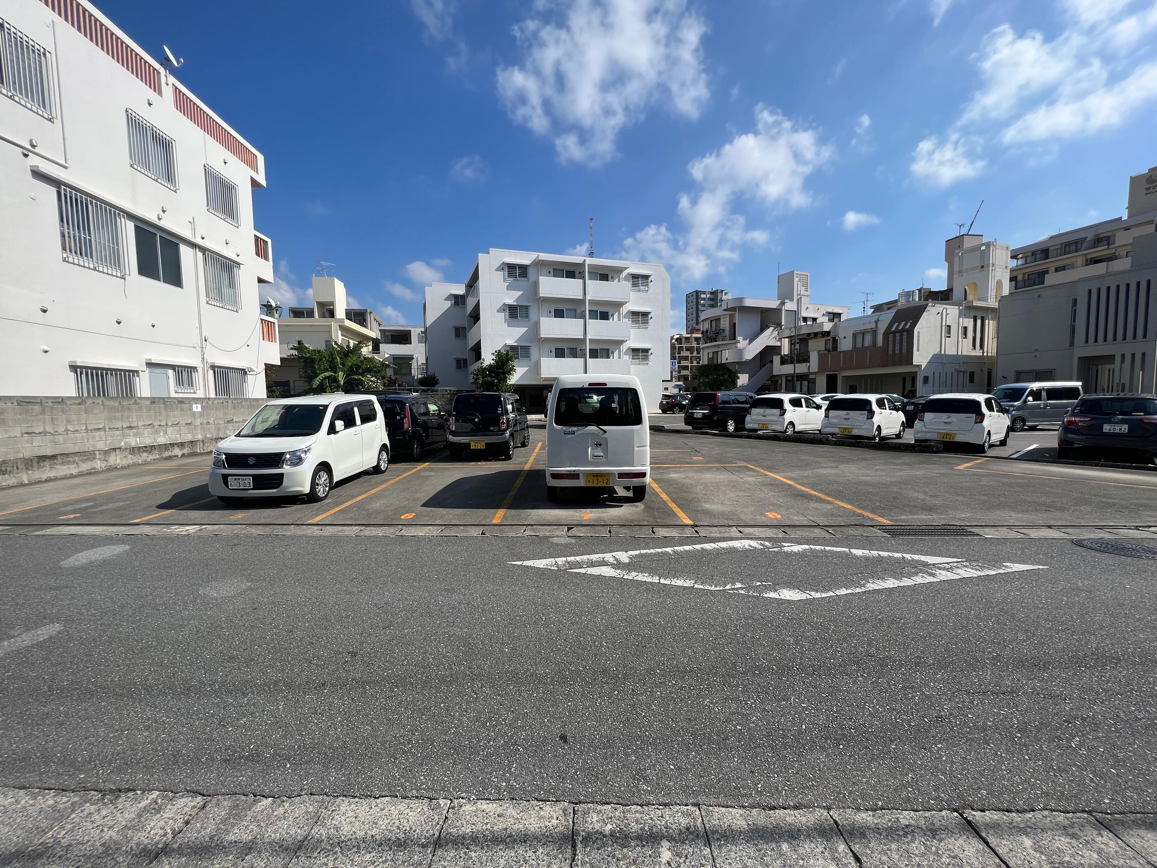 一休パーキングの外観・駐車場イメージ2枚目