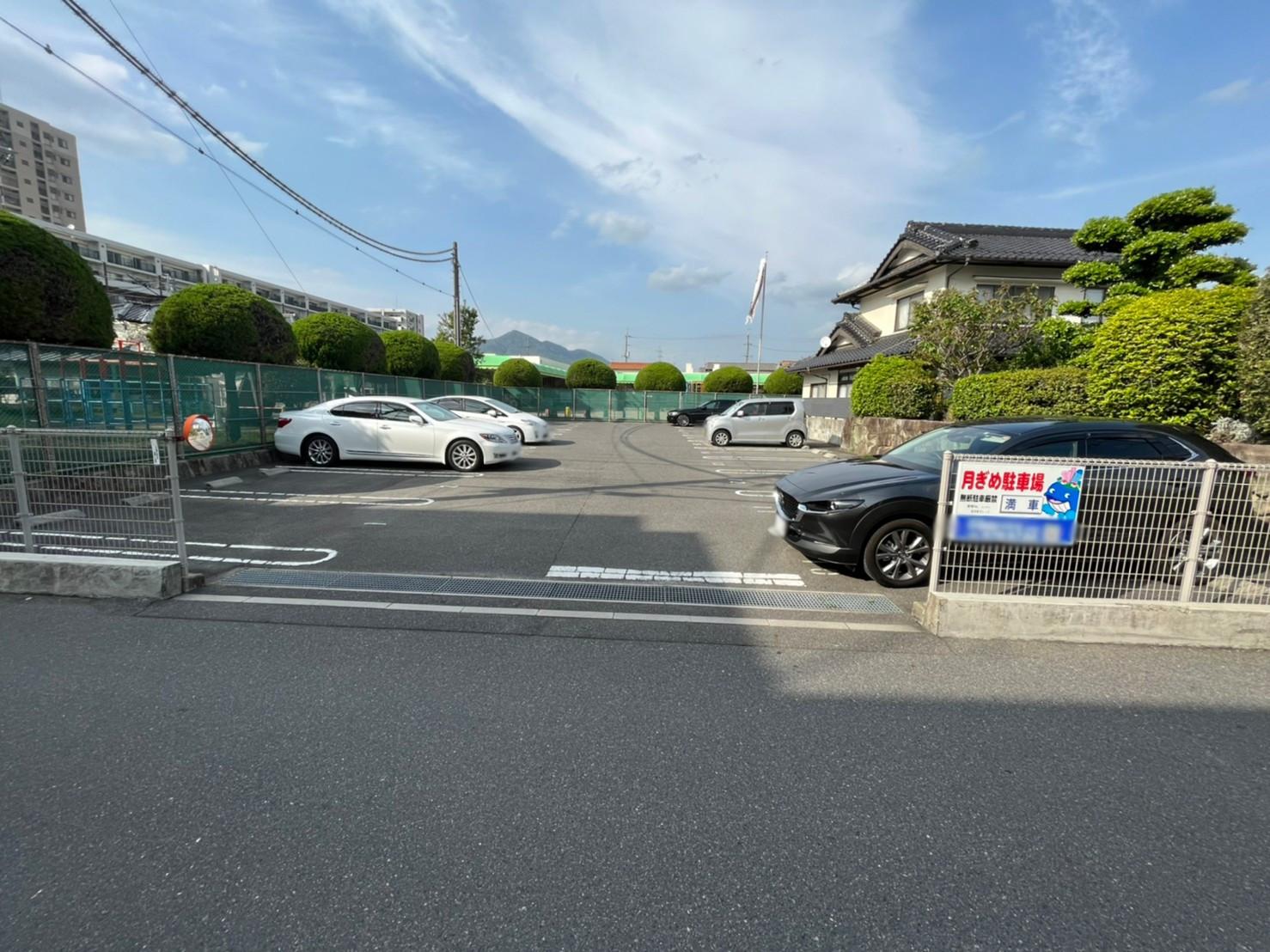 波多野ガレージ（中筋３丁目）の外観・駐車場イメージ1枚目