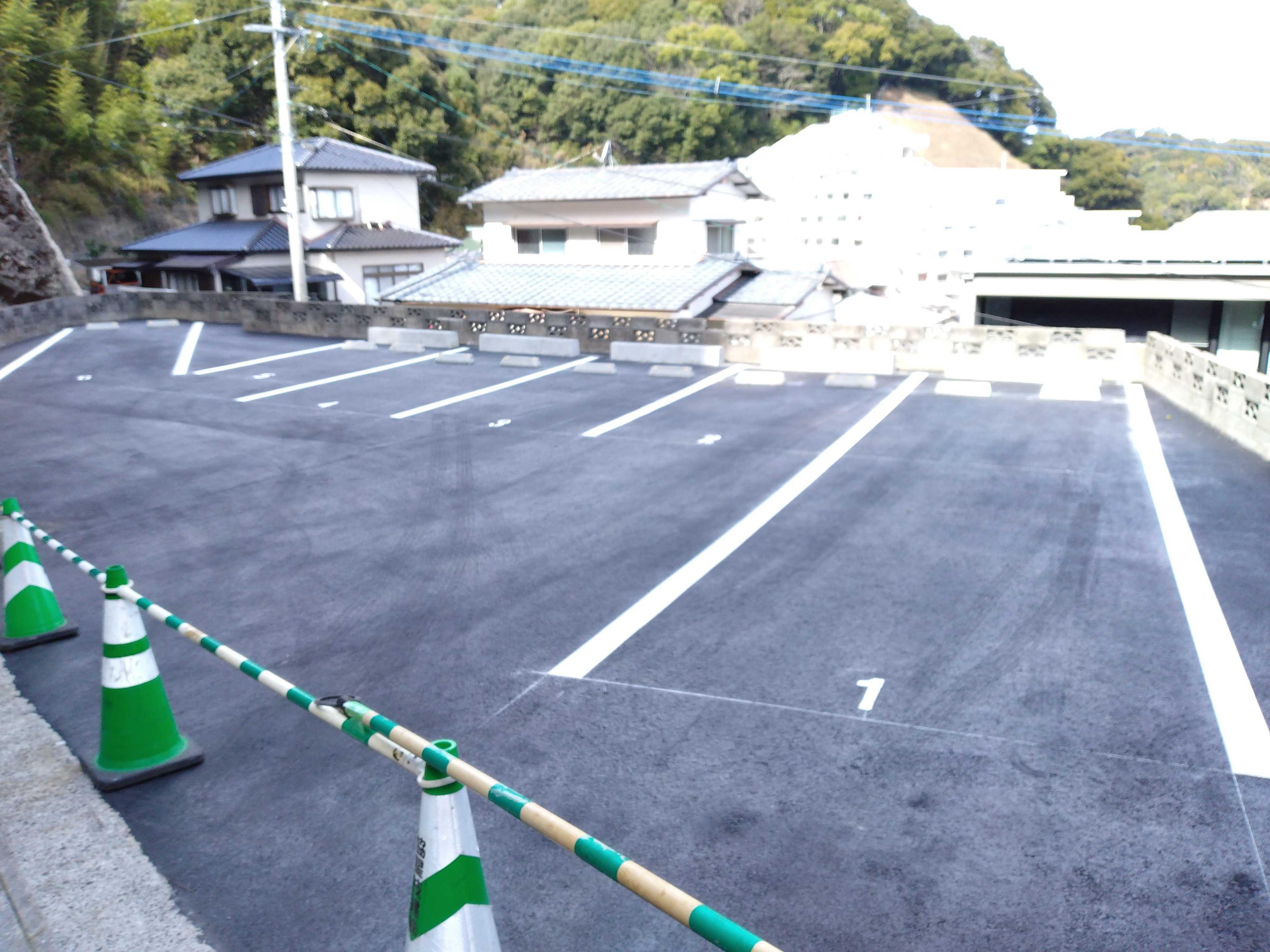 葉山二丁目T月極駐車場の外観・駐車場イメージ1枚目