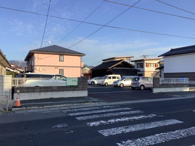 カルムヒル・プラッツパーキングの外観・駐車場イメージ1枚目