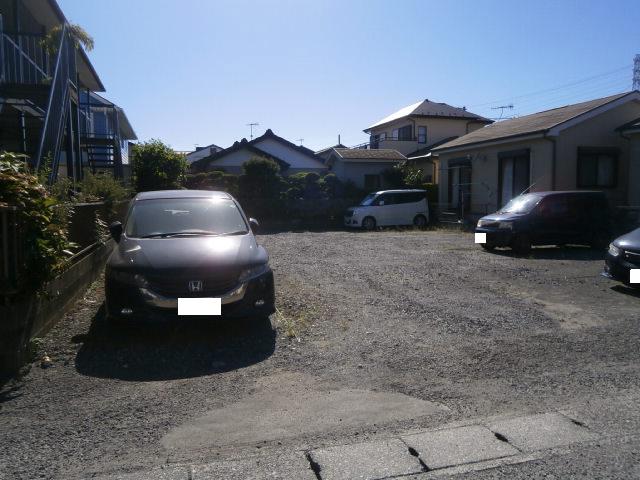 東中原岡本月極駐車場の外観・駐車場イメージ2枚目
