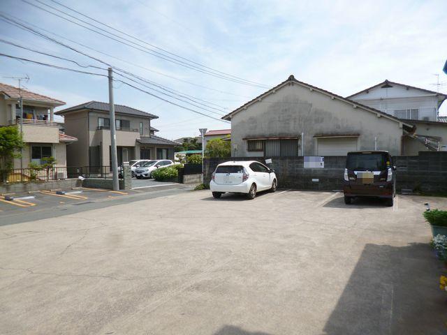 中山駐車場の外観・駐車場イメージ2枚目