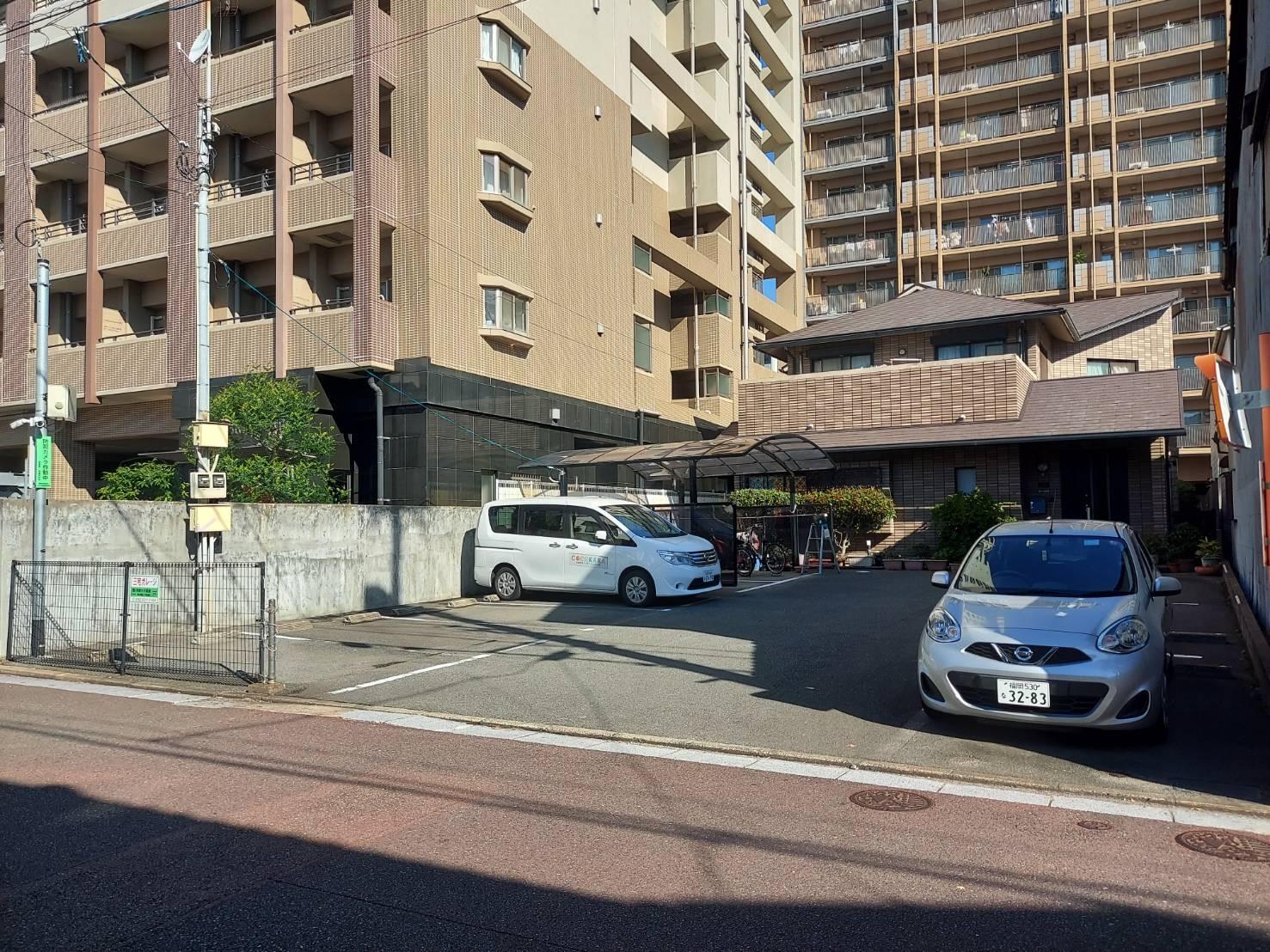 三宅ガレージの外観・駐車場イメージ2枚目