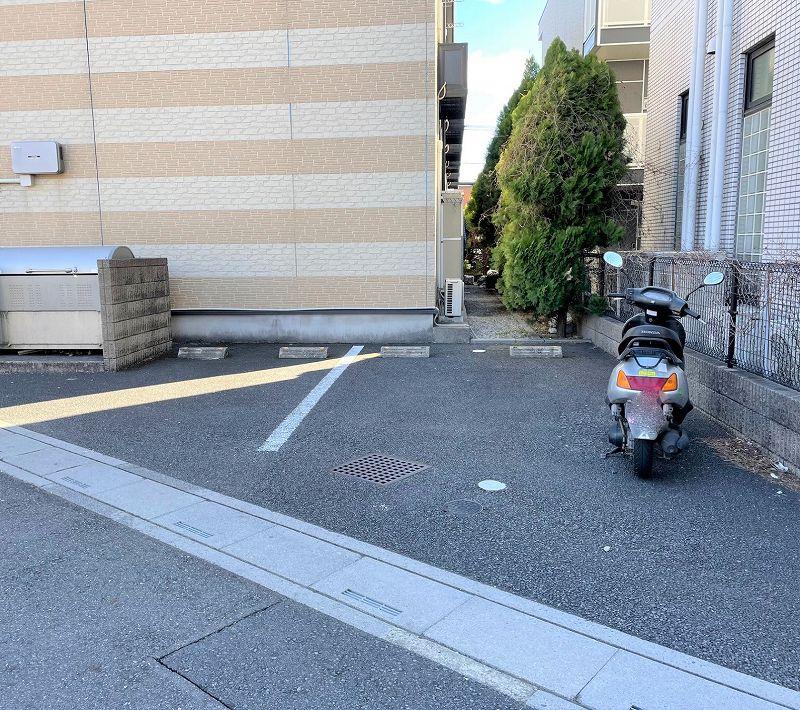 セゾンブラン三郷(29024)の外観・駐車場イメージ1枚目