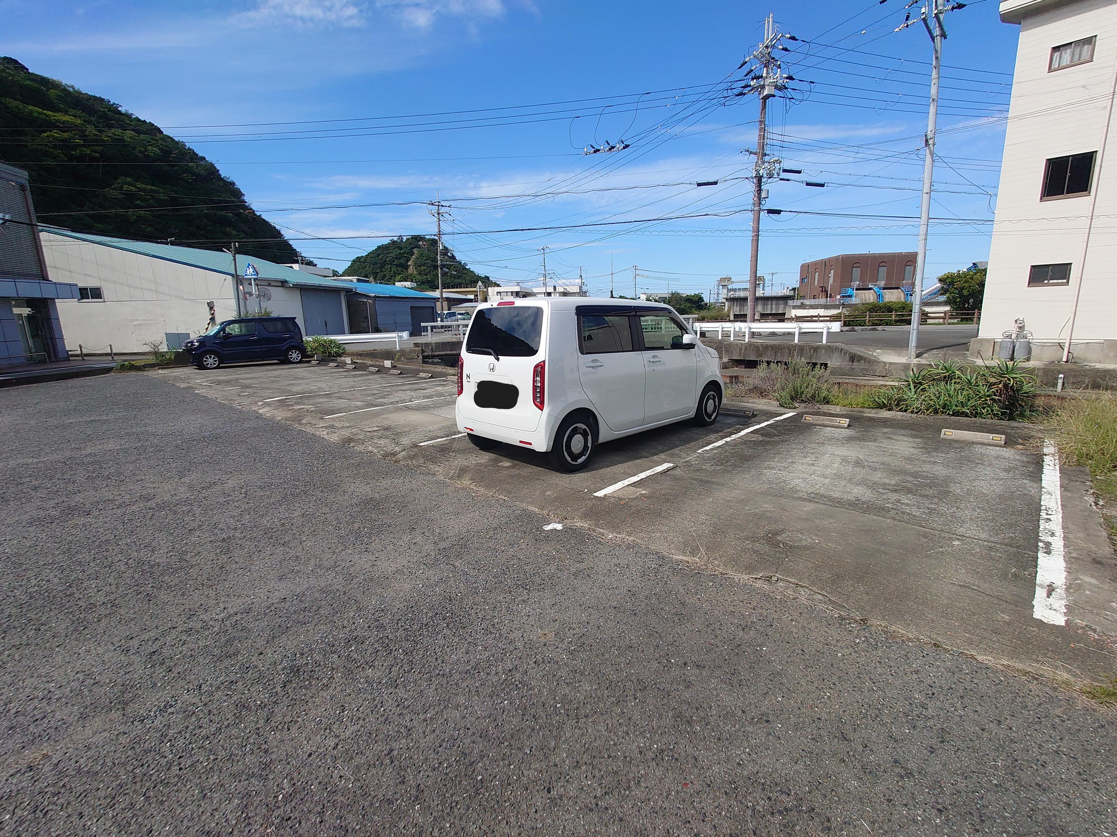 嶋田ガレージの外観・駐車場イメージ3枚目