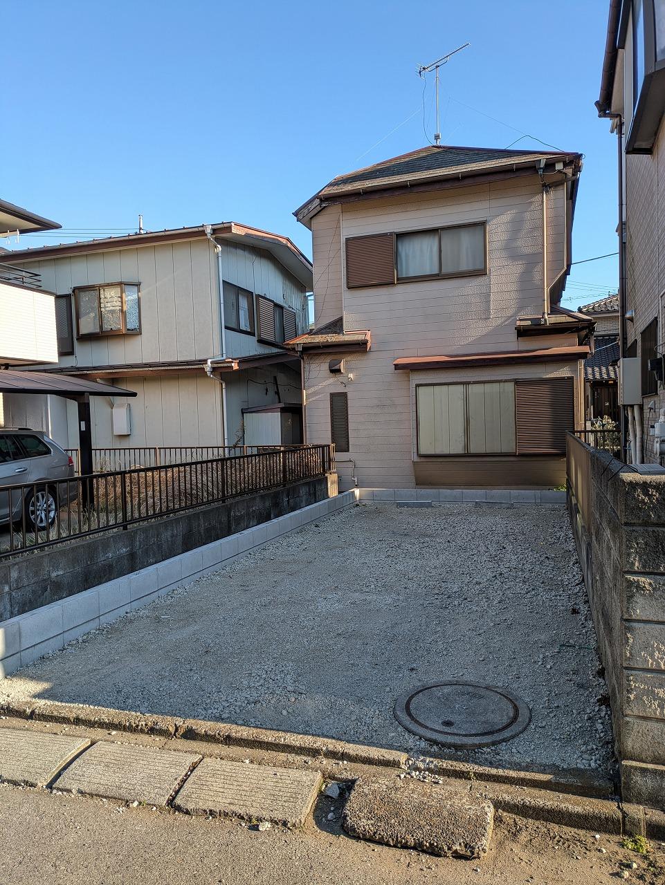 アリスワン南三咲/敷地外駐車場の外観・駐車場イメージ1枚目