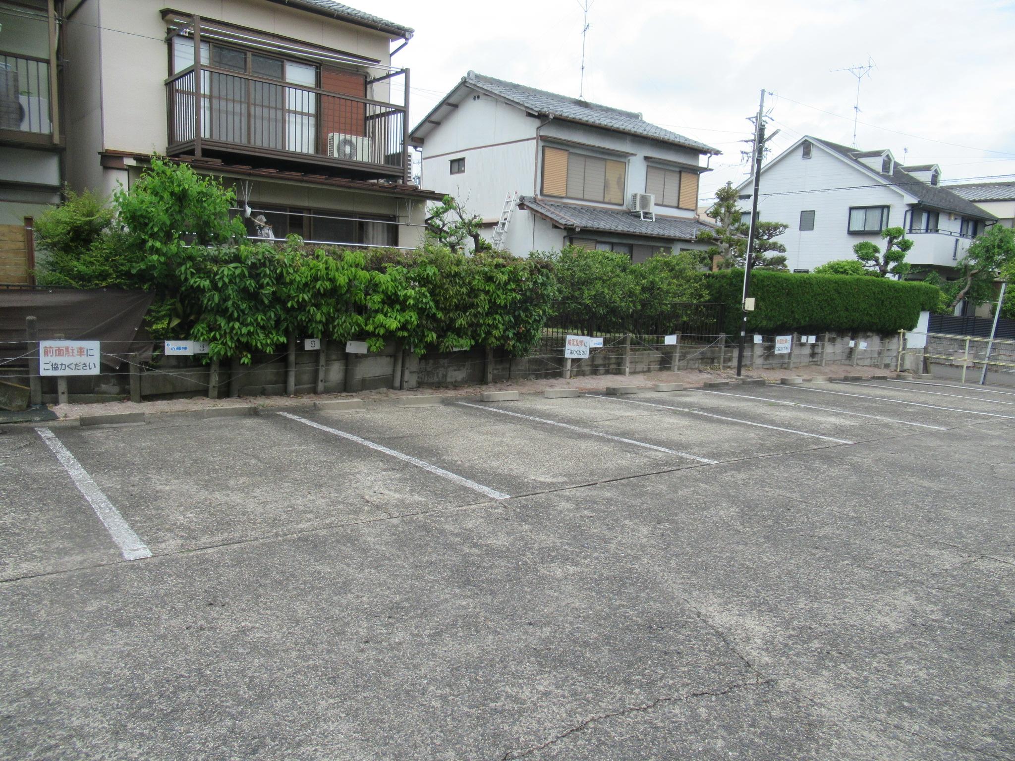 茨山駐車場の外観・駐車場イメージ2枚目