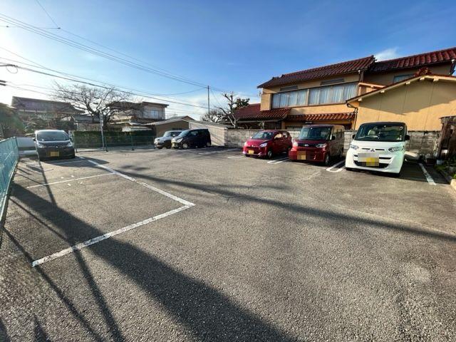 コーナーパーキングの外観・駐車場イメージ1枚目