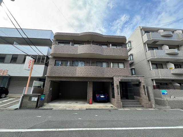 グレース富士美の外観・駐車場イメージ1枚目