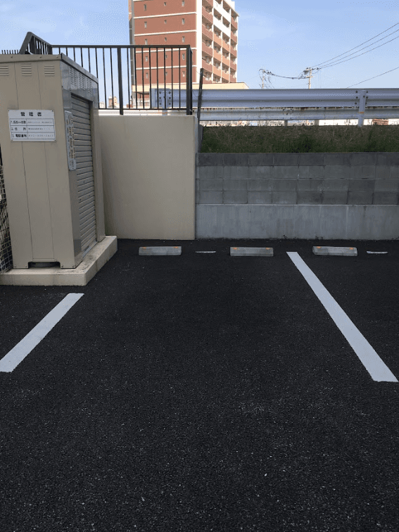 ﾎｴﾌﾞｽ箱崎の外観・駐車場イメージ1枚目