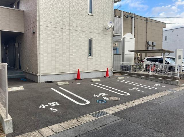 グランドアーク駐車場（条件付）の外観・駐車場イメージ3枚目