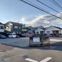 グラスリバーパーキングの駐車場