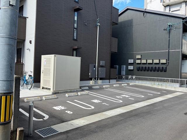 ジュビリー敷地内駐車場（条件付）の外観・駐車場イメージ2枚目