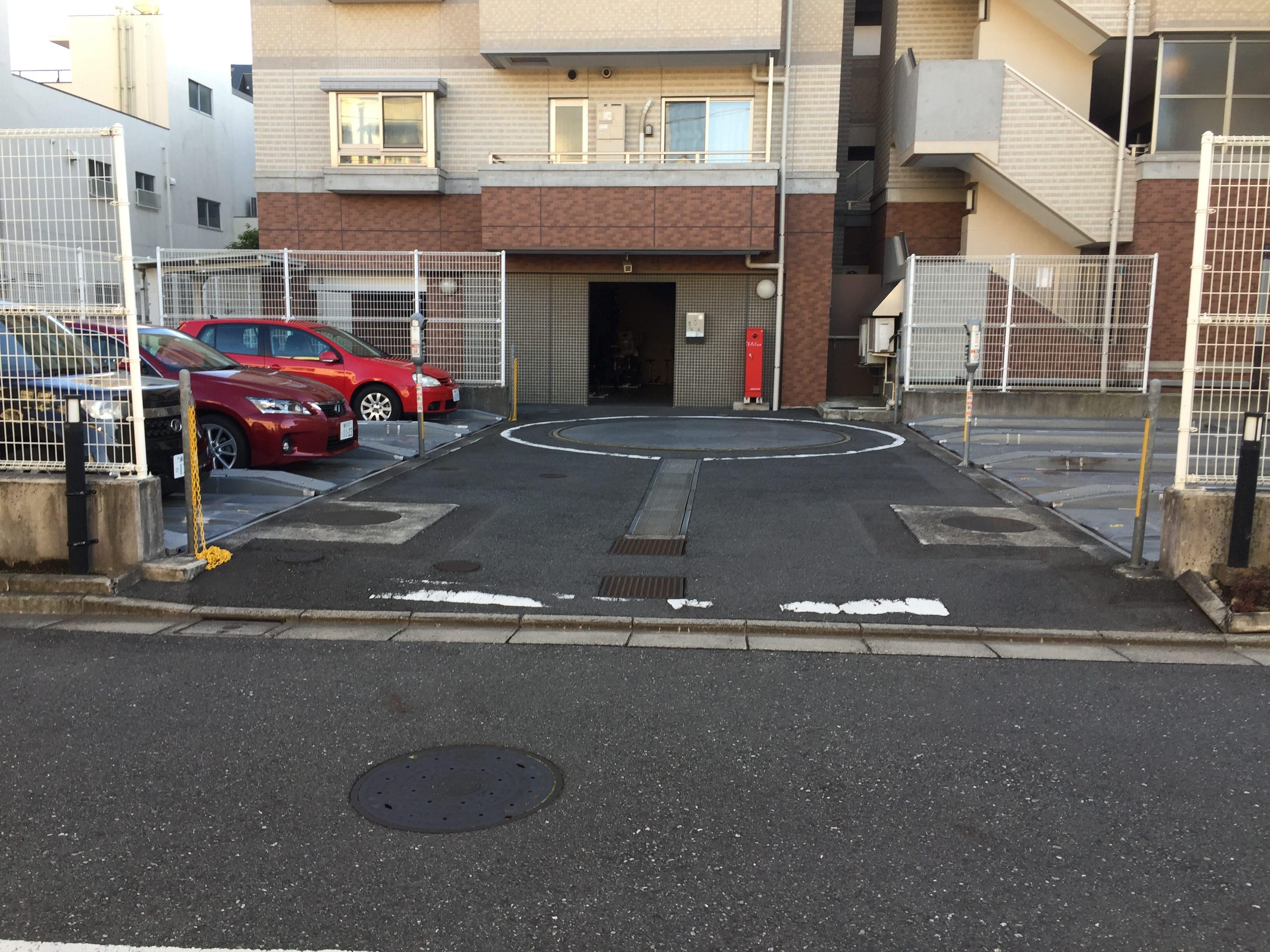 ライオンズステージ荻窪レジデンスの外観・駐車場イメージ1枚目