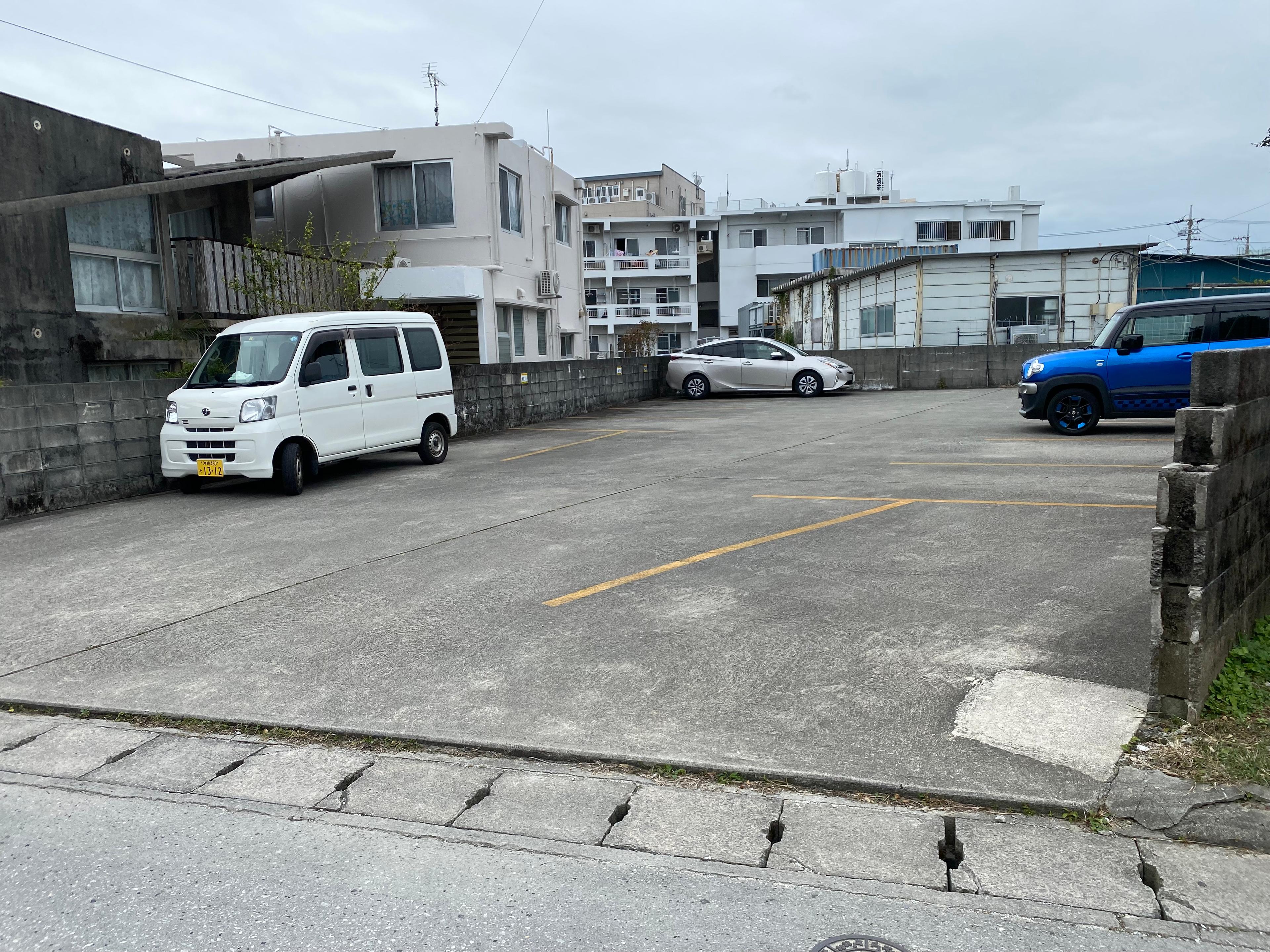 新川パーキングの外観・駐車場イメージ2枚目