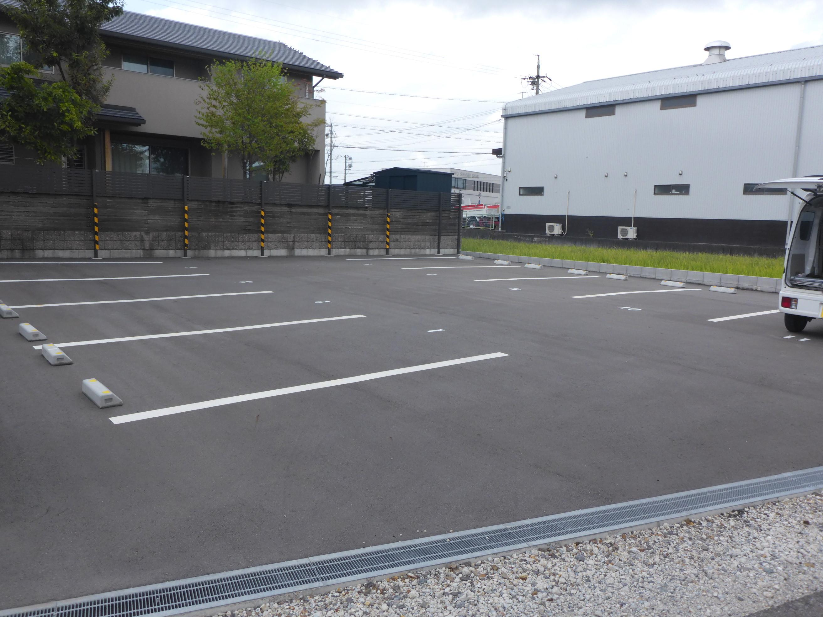 J-235の外観・駐車場イメージ1枚目