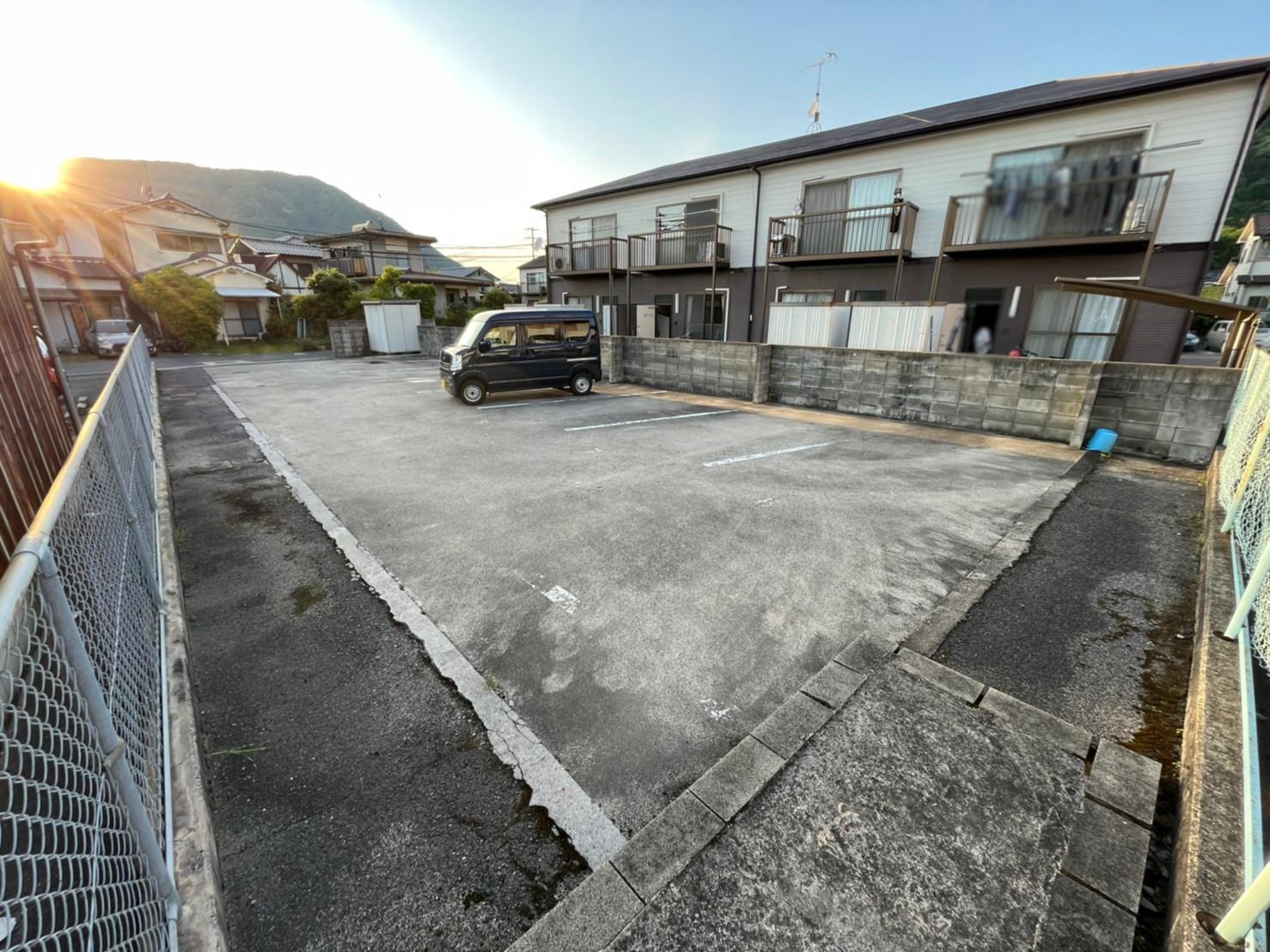 小西第２駐車場の外観・駐車場イメージ3枚目