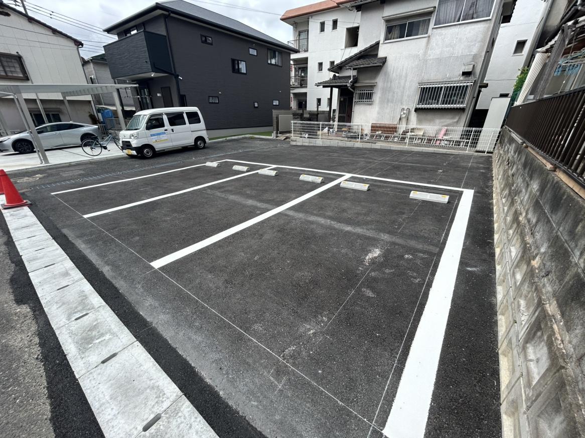 友田月極駐車場の外観・駐車場イメージ3枚目