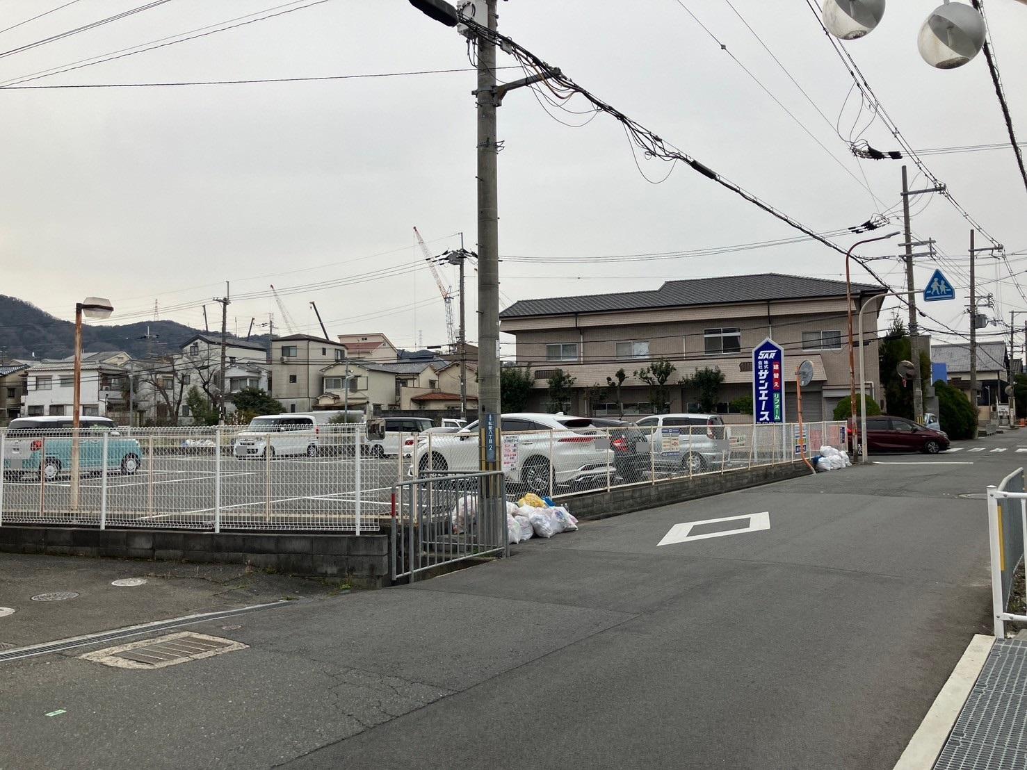 ファミーユかたの駐車場の外観・駐車場イメージ2枚目