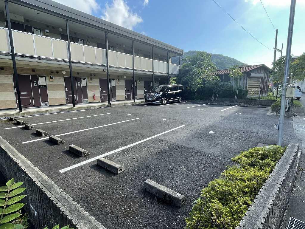 静和(32364)の外観・駐車場イメージ1枚目