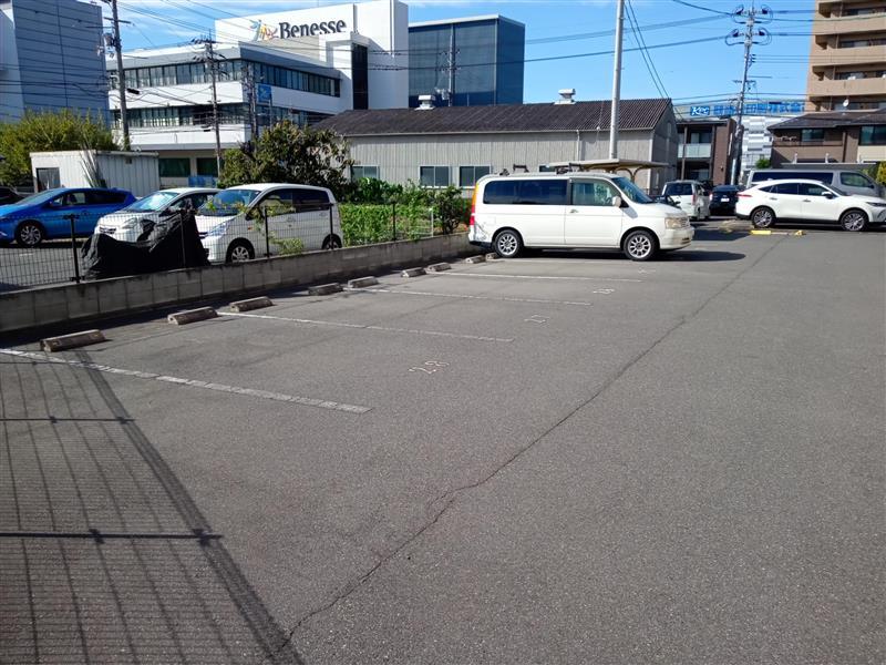 アビテ高柳(51670)の外観・駐車場イメージ2枚目