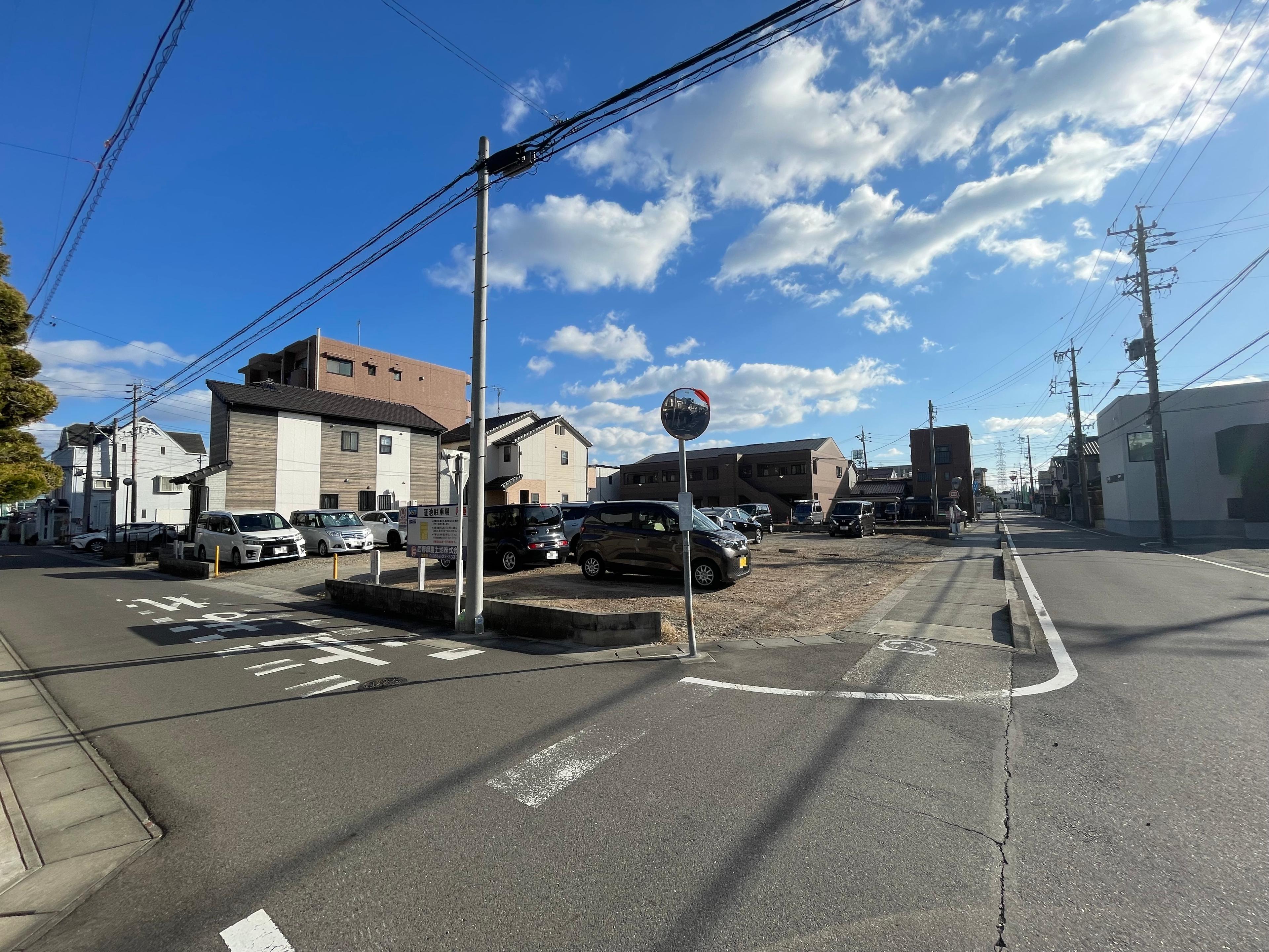 蓮池駐車場の外観・駐車場イメージ1枚目