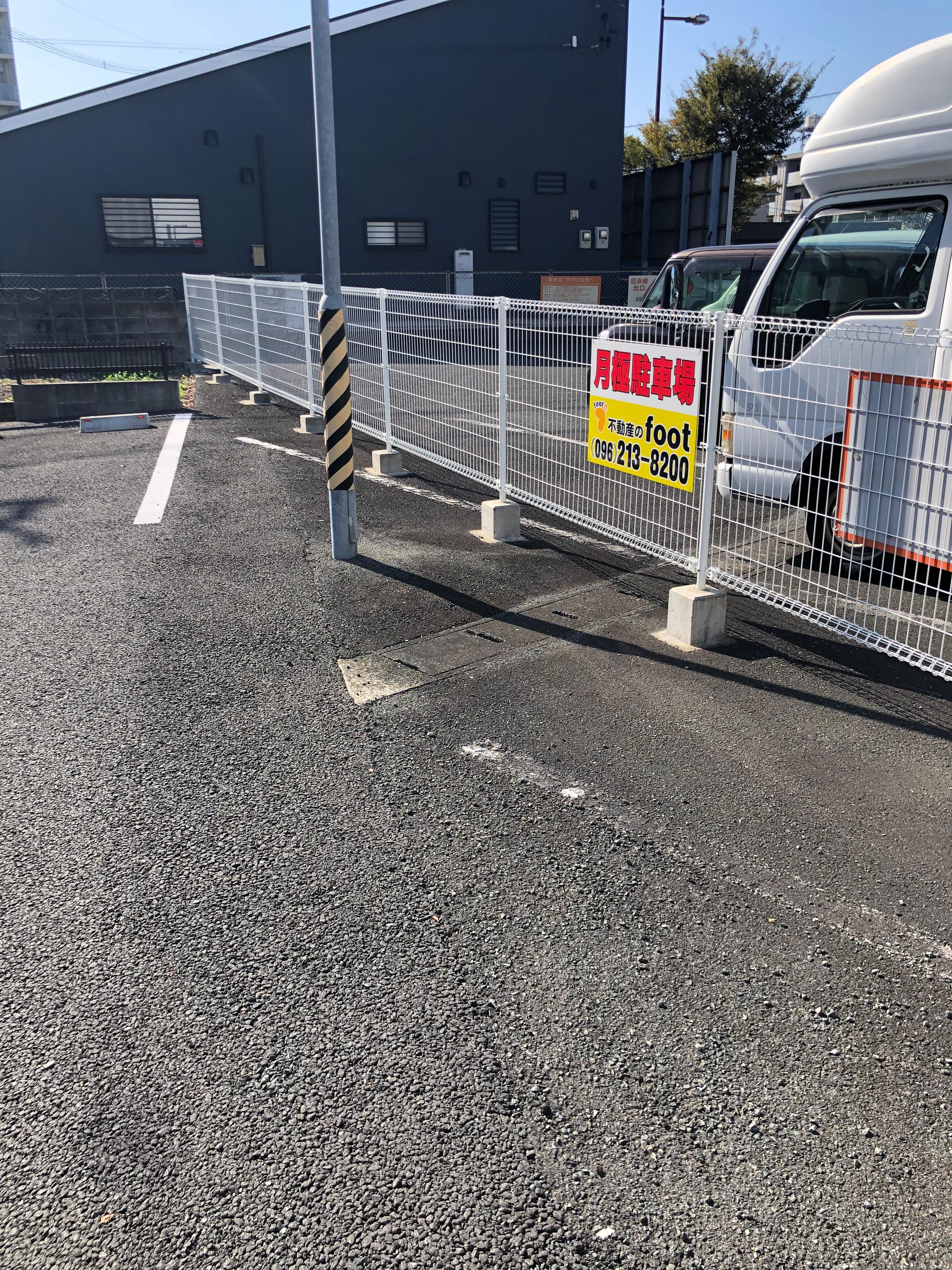 出仲間月極駐車場の外観・駐車場イメージ2枚目