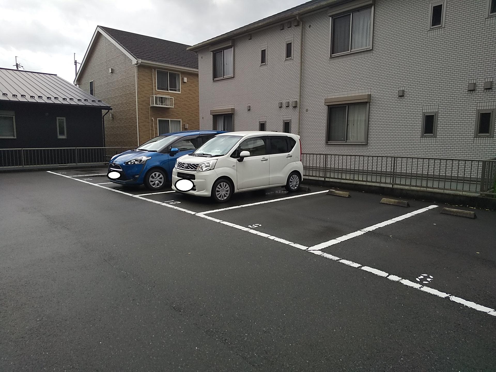 ビーグルスクエアの外観・駐車場イメージ2枚目