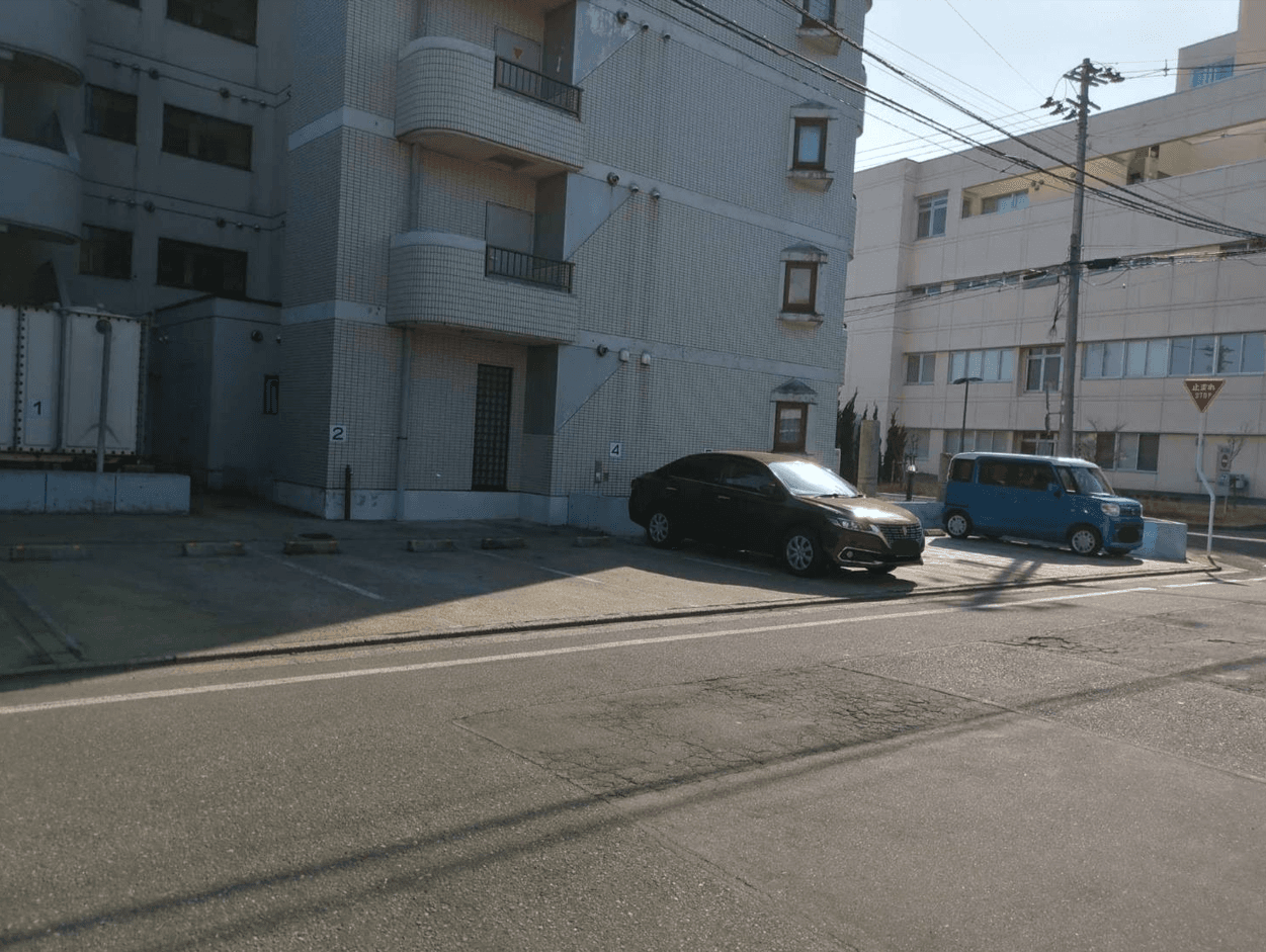 メゾン・ド・レーヴの外観・駐車場イメージ1枚目