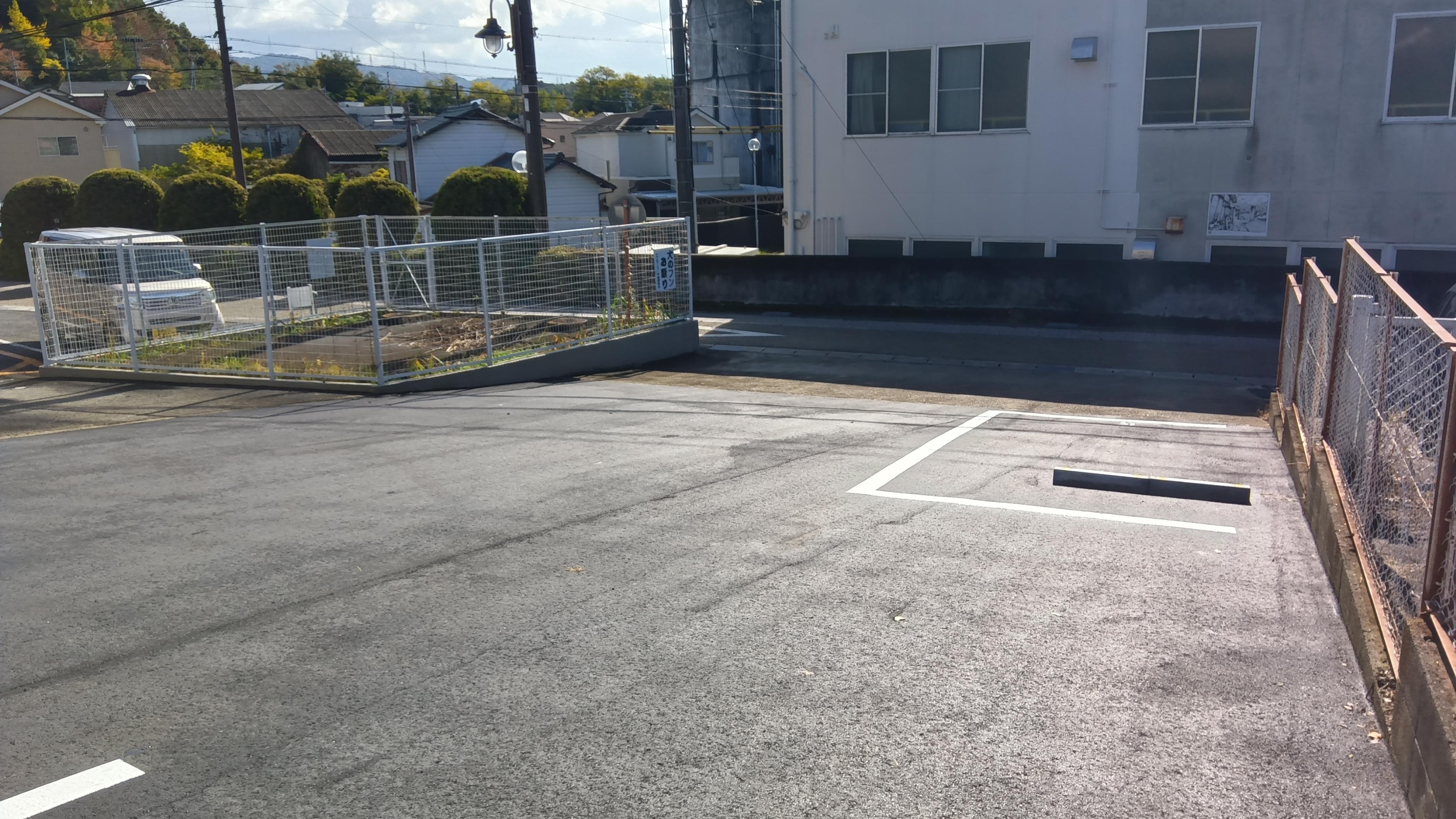 泉町(青山)駐車場の外観・駐車場イメージ3枚目