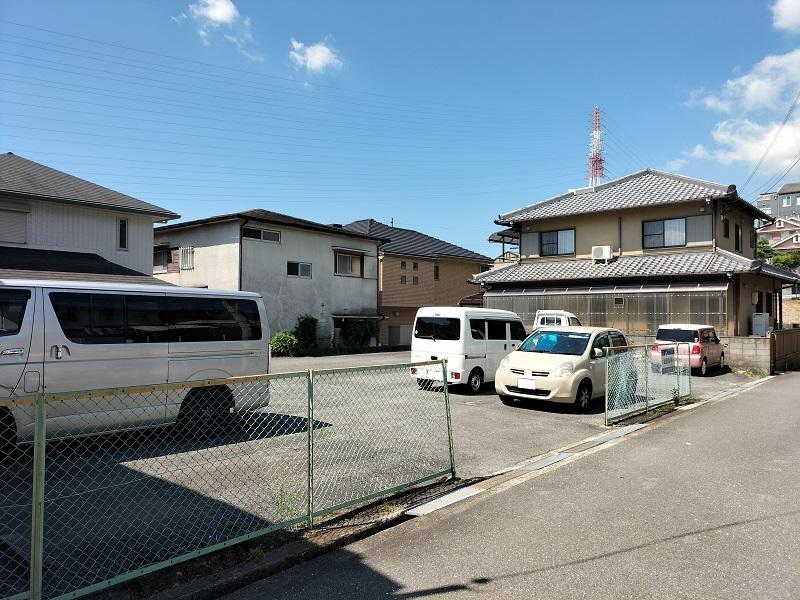 林 駐車場の外観・駐車場イメージ1枚目