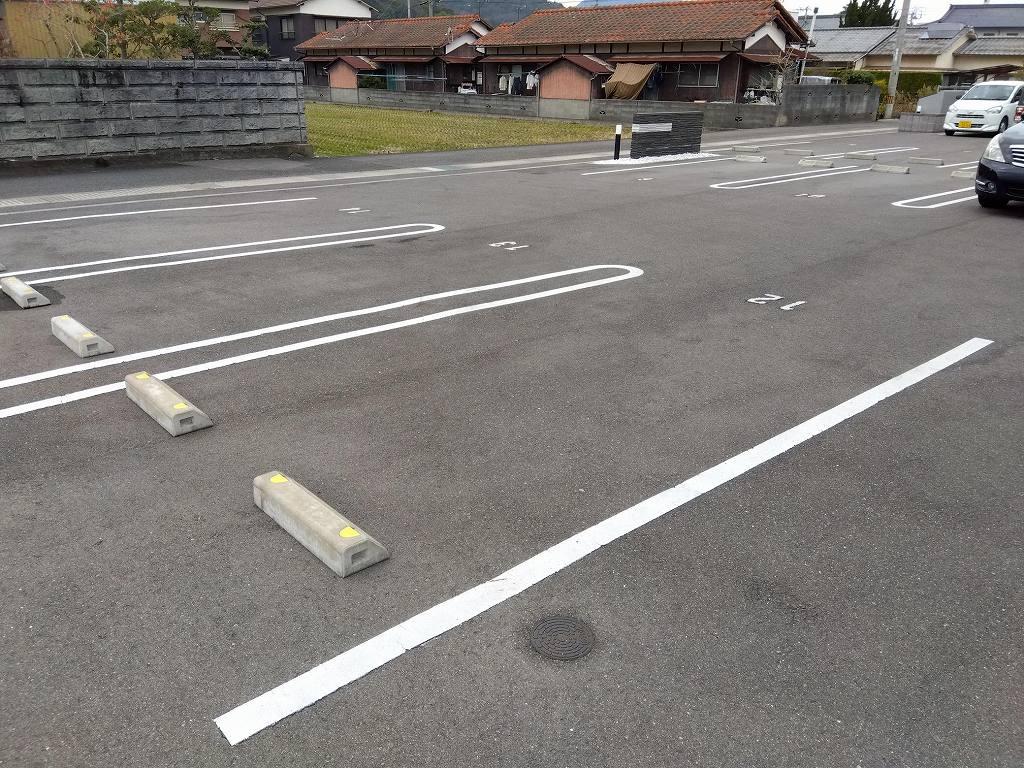 クレイノグローリーⅡ(58312)の外観・駐車場イメージ2枚目