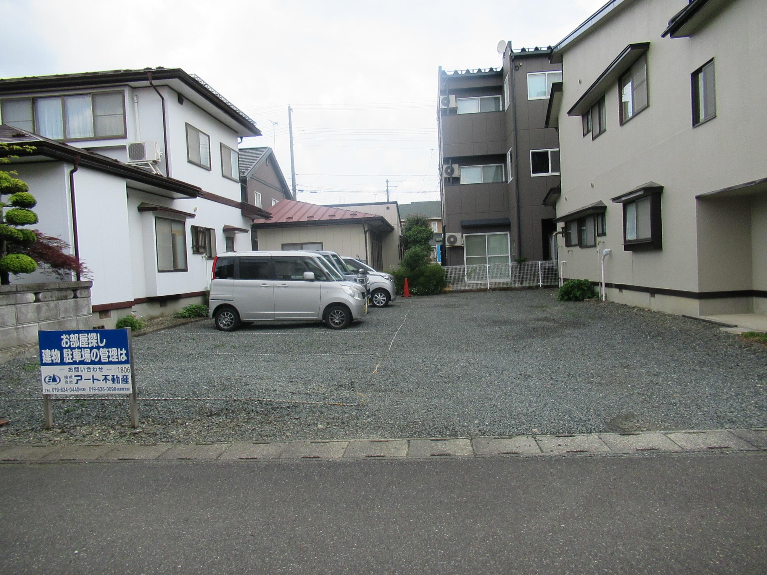 小山田駐車場の外観・駐車場イメージ1枚目