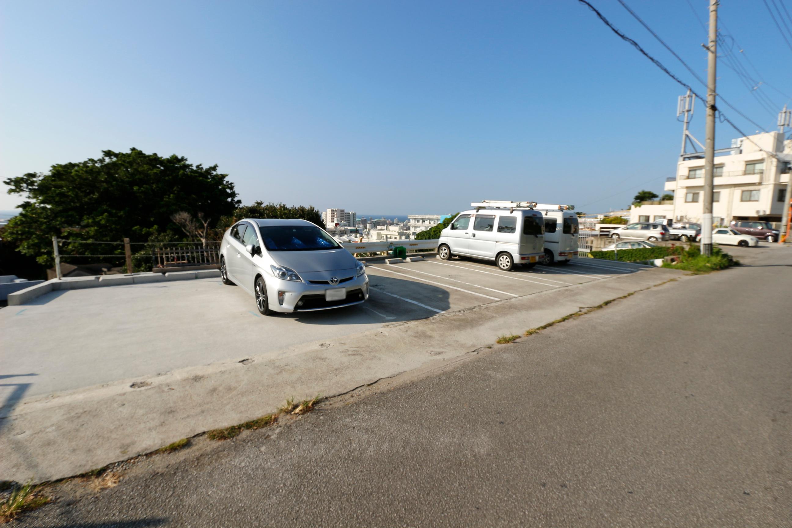 大謝名３丁目駐車場の外観・駐車場イメージ1枚目